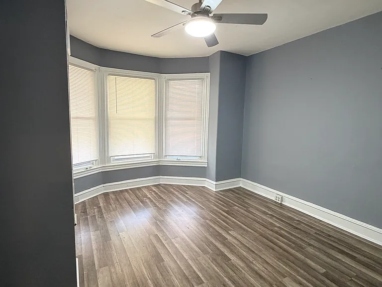 5021 Race St — Photo 1