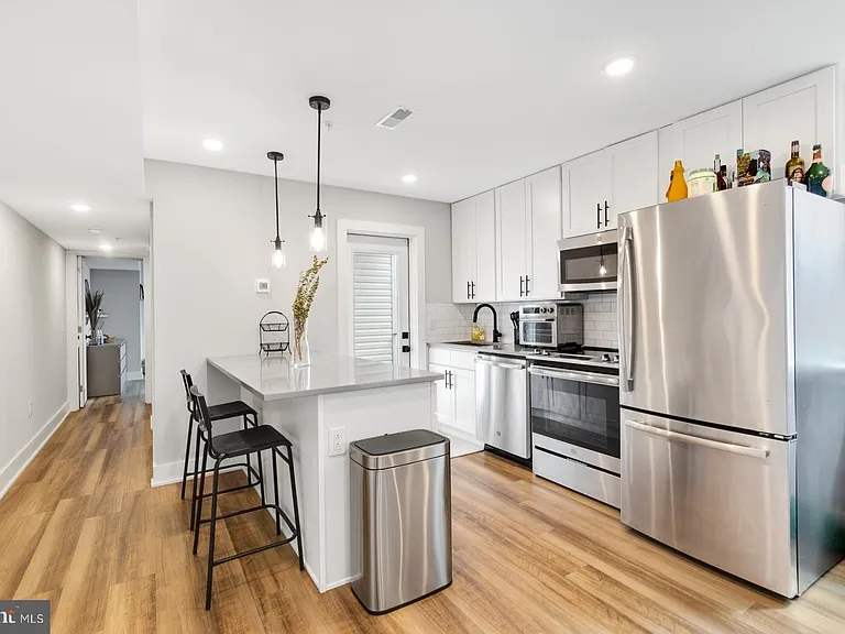 3965 Lancaster Ave #204 — Photo 4