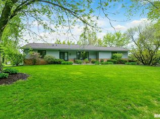 5108 Coachman Ct, Bettendorf, IA 52722