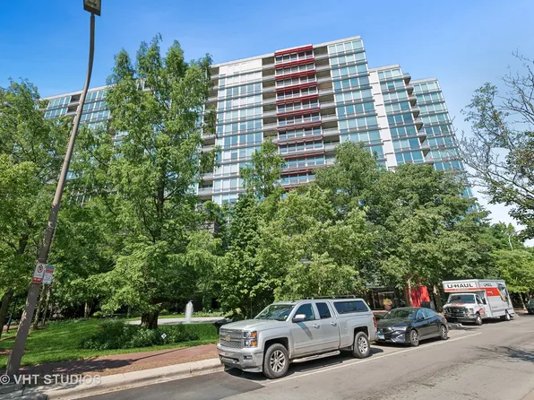 800 Elgin Rd APT 901, Evanston, IL 60201