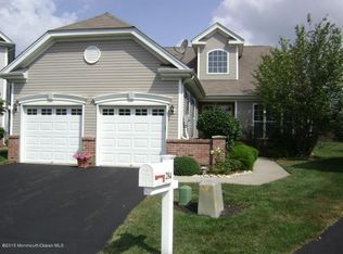 284 Ruben Ct, Monroe Township, NJ 08831