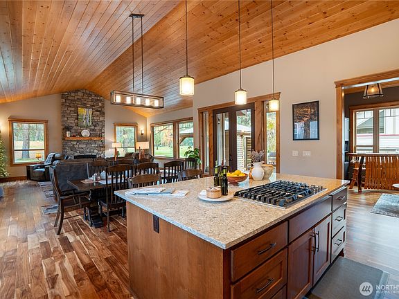 3rd image of 9047 Icicle Road