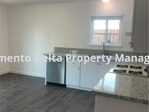 3rd image of 9225 Castlemont Cir