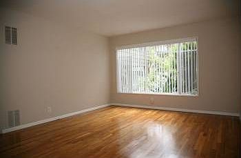 3rd image of 3133 Overland Ave APT 2