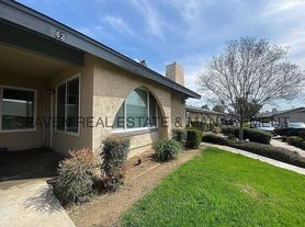 2891 Canyon Crest Dr