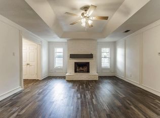 1634 Brown Trl, Hurst, TX 76054