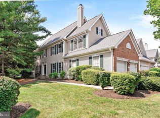 121 Coburn Rd, Pennington, NJ 08534