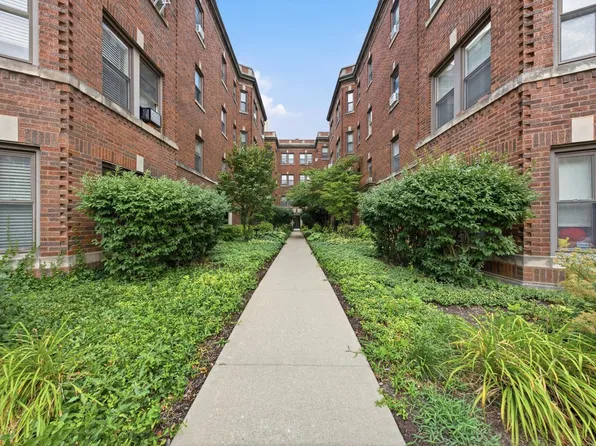 52 Forest Ave APT 2N, Riverside, IL 60546