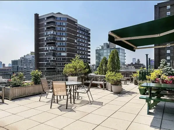 245 East 24th Street image 7 of 11