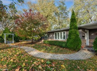 127 S Bruner St, Hinsdale, IL 60521