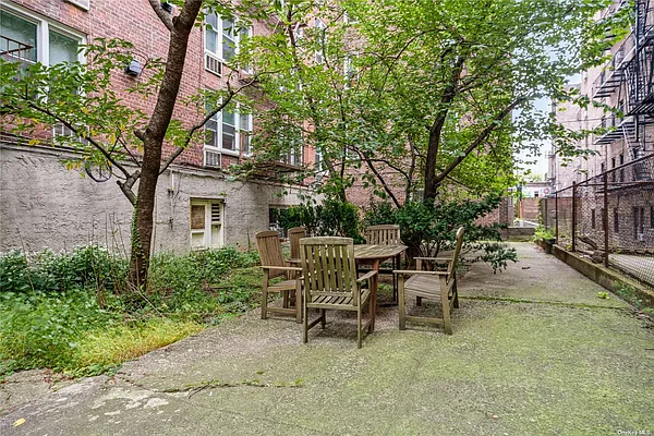 Sold by Century 21 American Homes | media 10