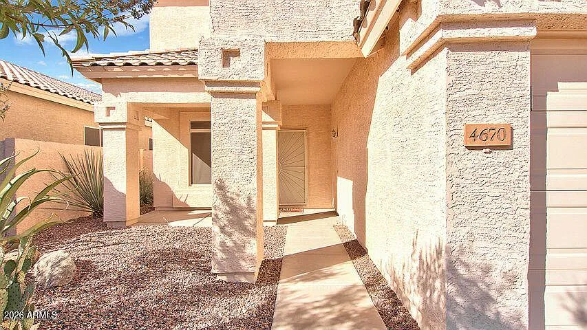 4 bed, 2.5 bath, 2381 sqft, $2,700 — Photo 4