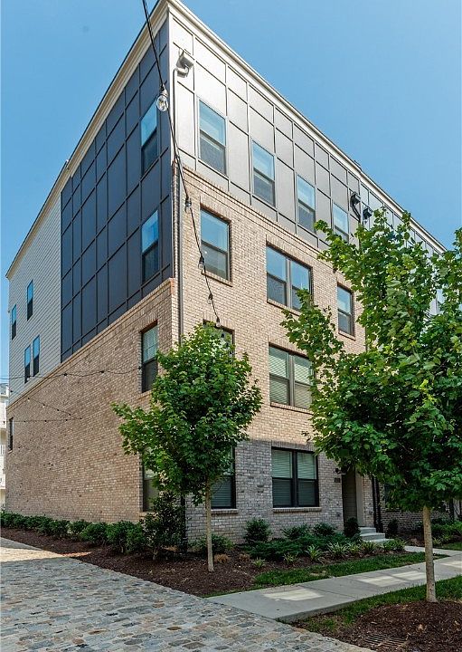 1st image of 1552 Moore St #B