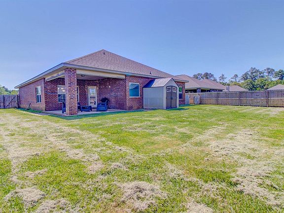 3rd image of 16911 Esplanade Dr