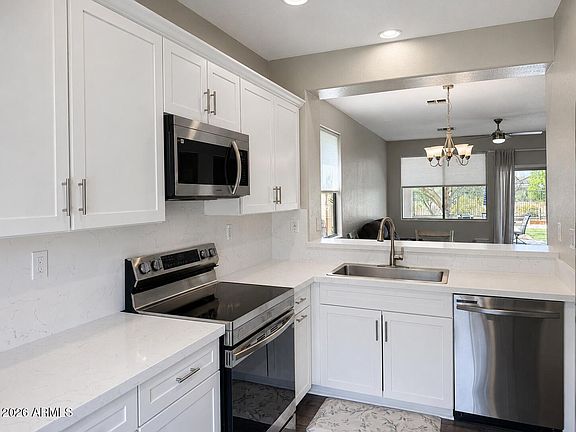 5th image of 2568 W BISBEE Way