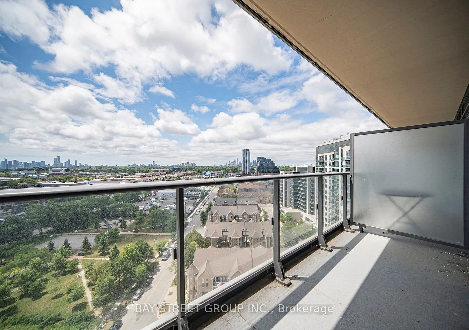1 bed, $2,100 — Photo 3