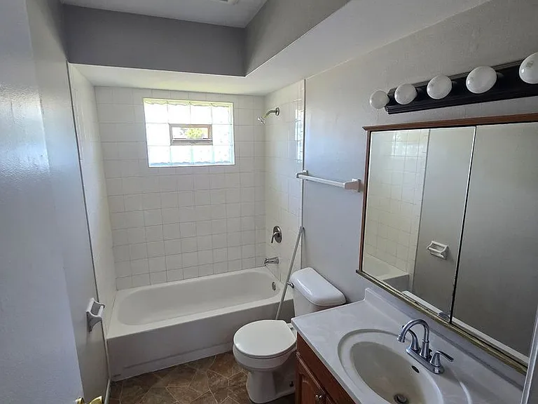 8576-8578 N 107th St. (Townhouse) — Photo 9