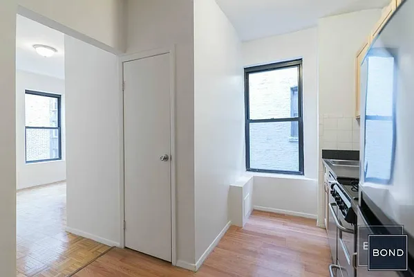 Rented by Bond New York | media 9