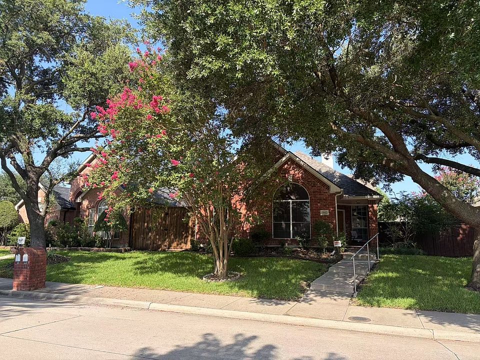 1st image of 8445 Grand Canyon Dr
