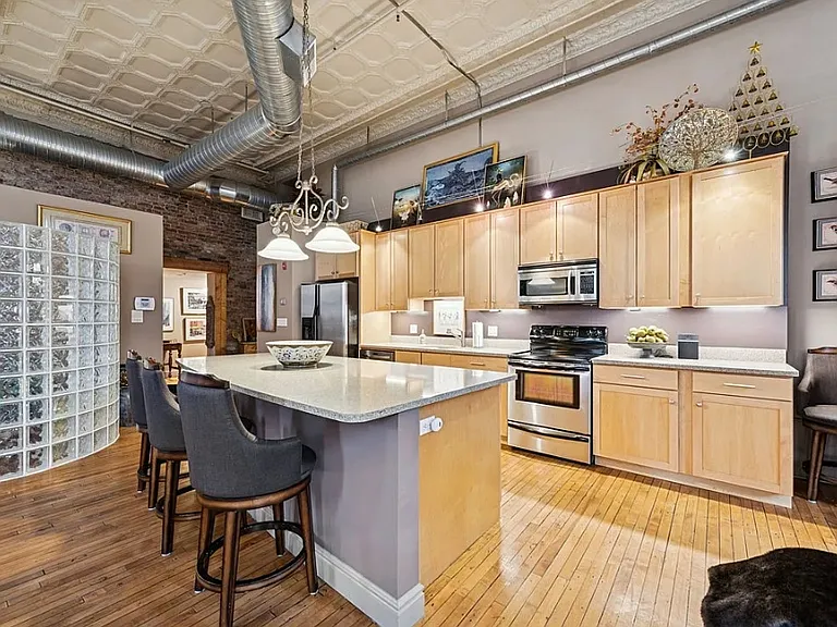120 S 15th St #103 — Photo 2