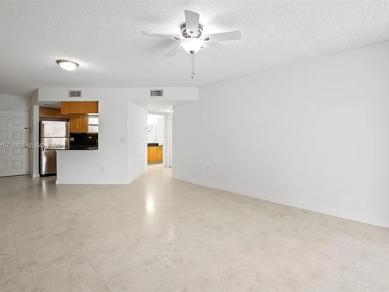 8373 Lake Dr #201 — Photo 21