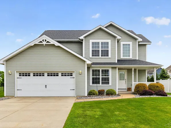 8914 Cottonwood Dr, Freeland, MI 48623