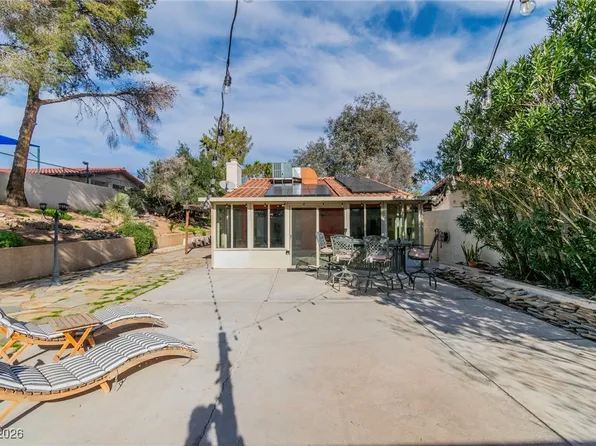 2457 Swan Ln, Las Vegas, NV 89121