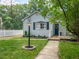 128 Vermont Trl, Hopatcong, NJ 07843