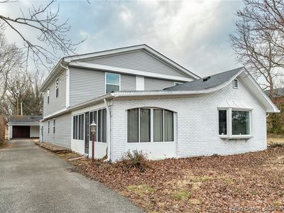 2821 Charlestown Road, New Albany, IN, 47150