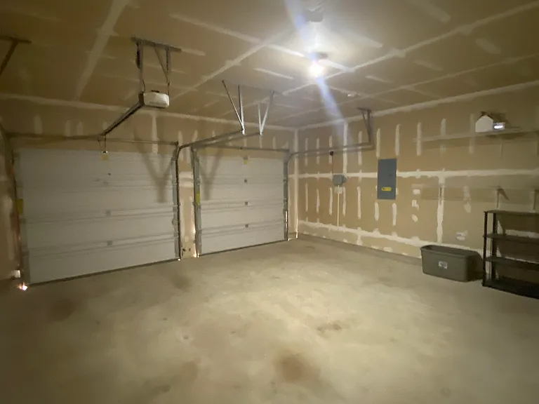 9145 Blackstone Dr — Photo 24