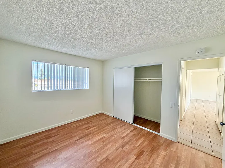 Westgate Villa Apartments — Photo 12