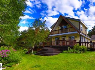 6772 N 9th Rd, Mesick, MI 49668