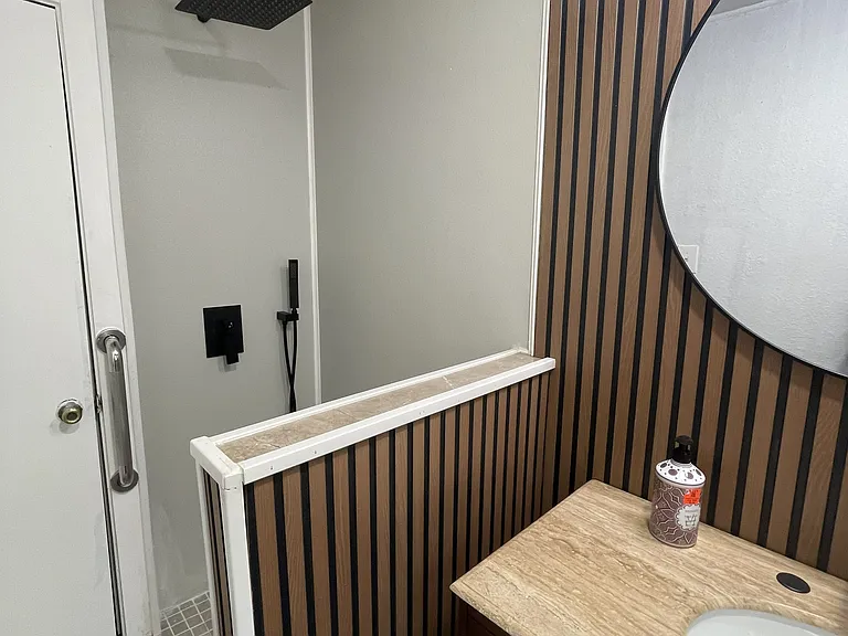 2715 Woodlawn Blvd — Photo 11