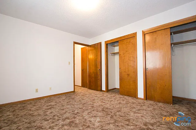 4422 S 48th St #8 — Photo 7
