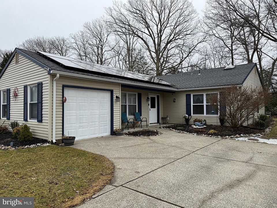 1st image of 227 Valley Forge Dr