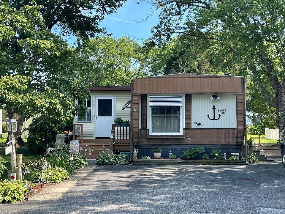 1st image of 33476 Daisy St