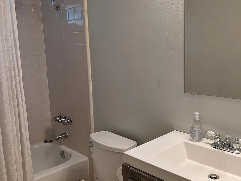 2416 Shoreline Dr — Photo 13