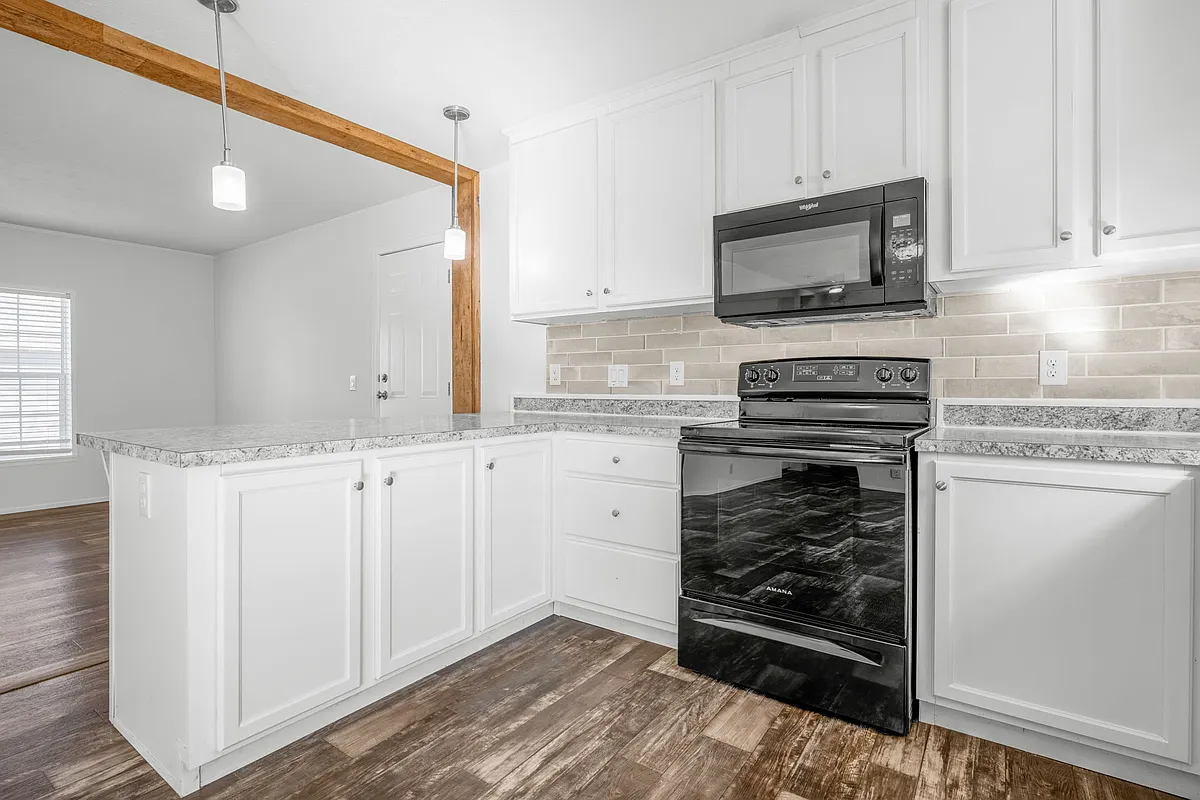 Building Photo - 204 E 11th St #1