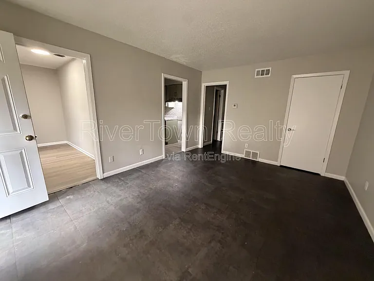 1174 Railton Rd — Photo 2
