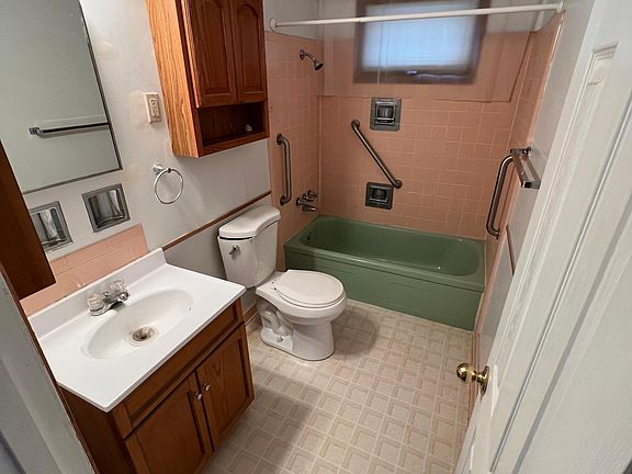 5th image of 1305 N 49th Ave #3