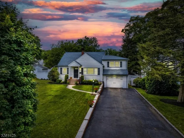 77 Lee Ave, Hawthorne Boro, NJ 07506