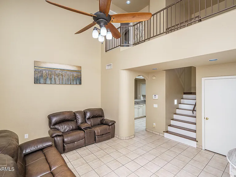 1315 W Escuda Rd — Photo 4