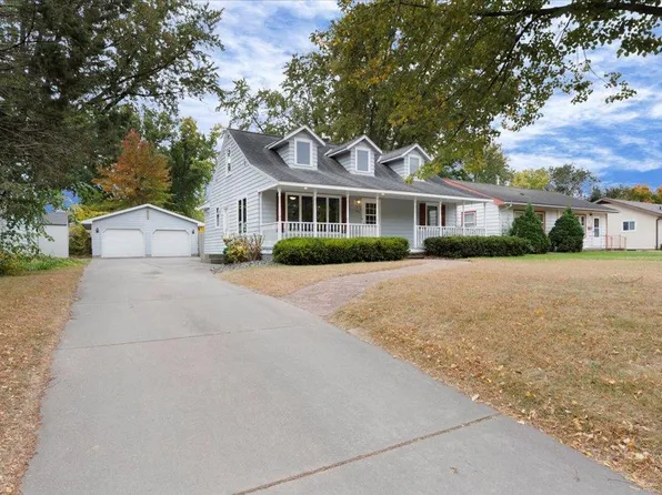 708 E 4th St, Litchfield, MN 55355