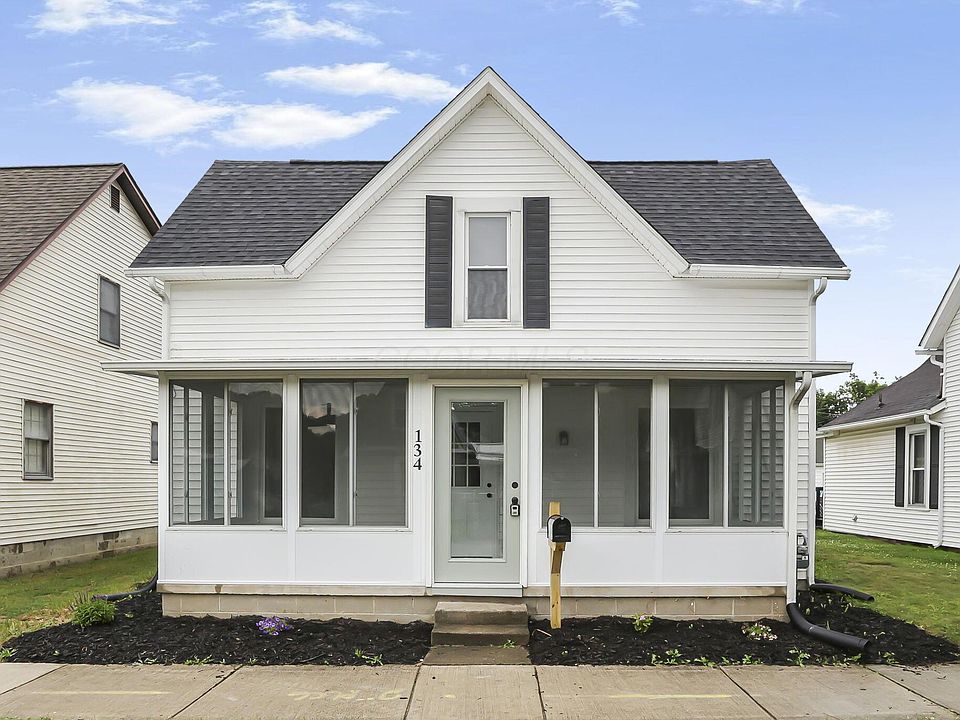 1st image of 134 Oak St