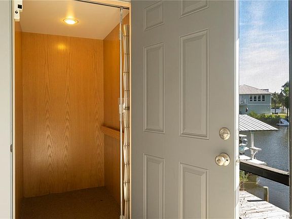 4th image of 13942 W Evers Ct