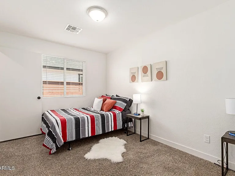 1821 W Hadley St — Photo 14