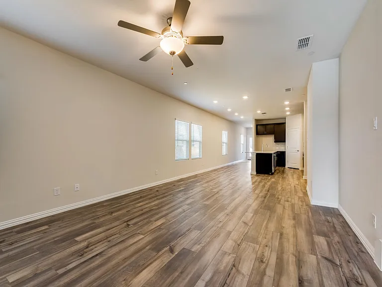 102 Monarch Way — Photo 6