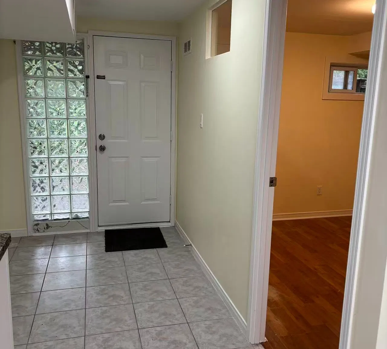 2 bed, $1,200 — Photo 3