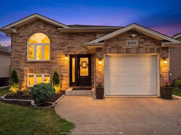 1095 Lakeview Ave, Windsor, ON N8P 1K9