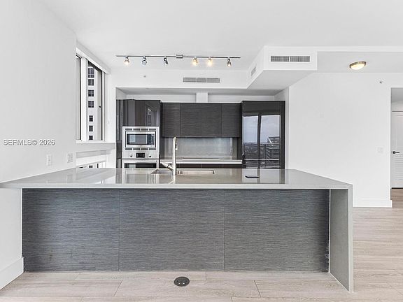 4th image of 1080 Brickell Ave Unit 3909